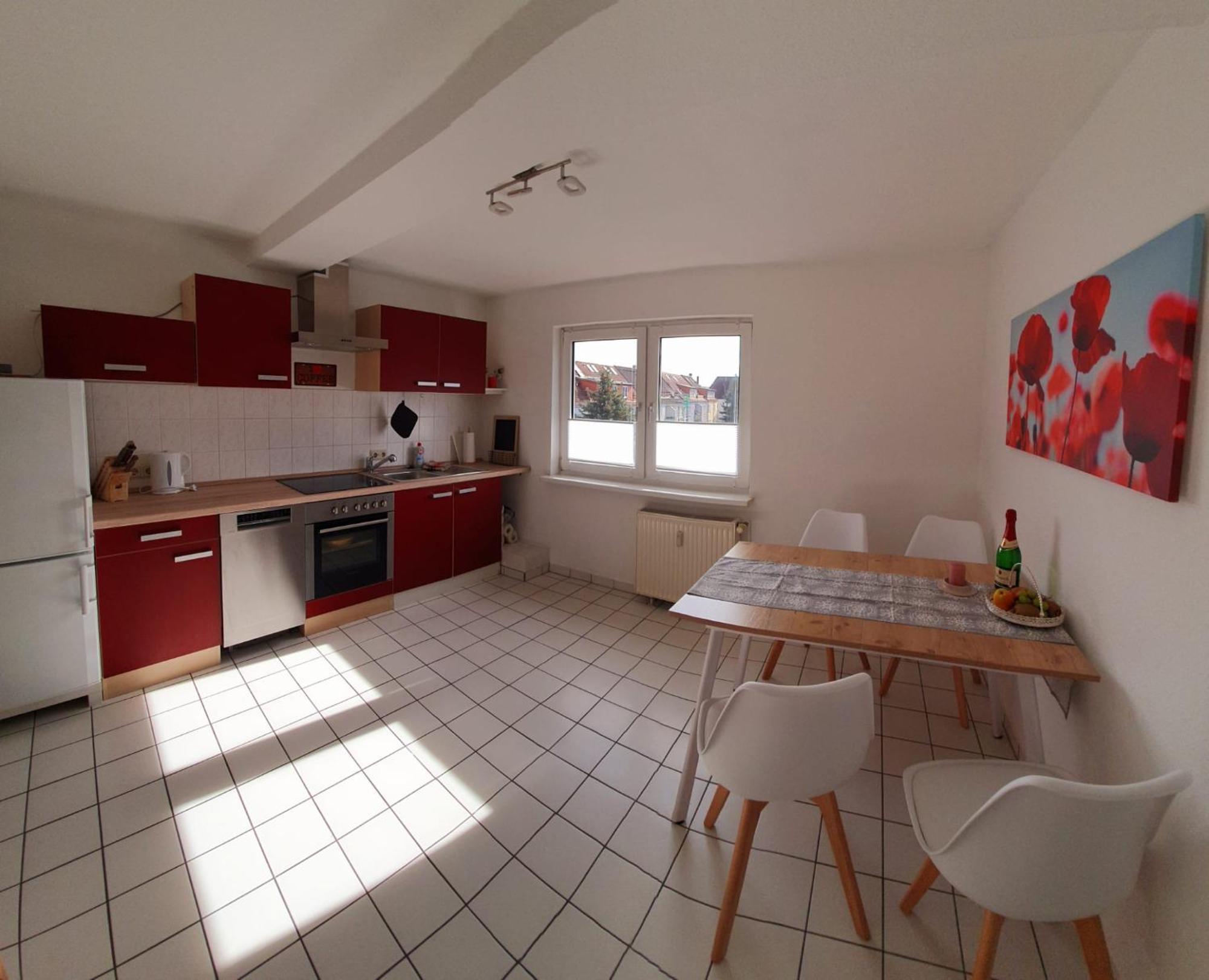 Charmante Maisonnette-dachgeschosswohnung In Zentraler Lage Apartment *